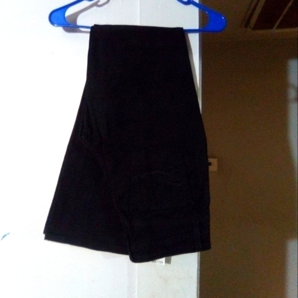 Levi signature at waist boot cut ladies black  jeans. Size 4 - Picture 1 of 16